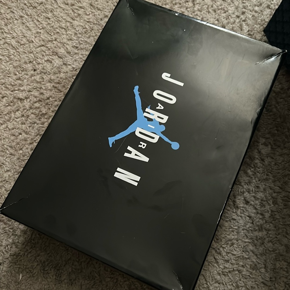 Jordan 11 retro legend blue
